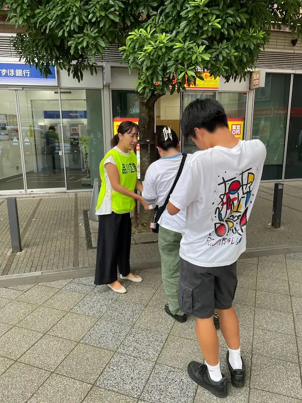 街頭で支援を呼び掛ける澤田議員